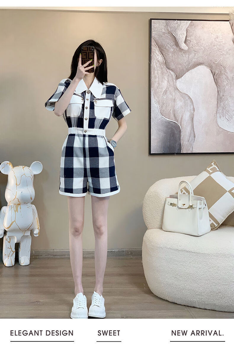 ad732e73393f9869.jpg' style=
