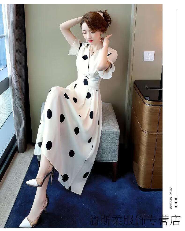 f7301592200e17b0.jpg' style=