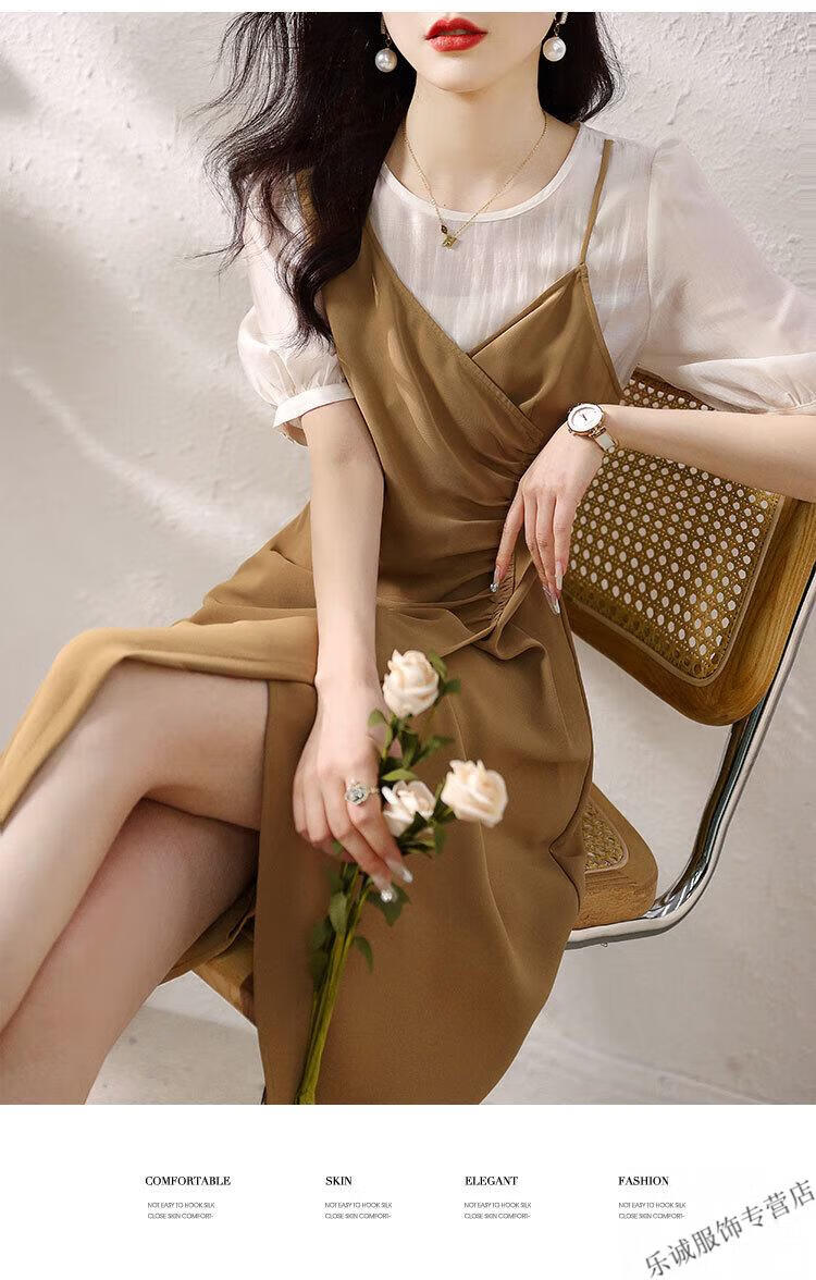 18092fd440c52352.jpg' style=