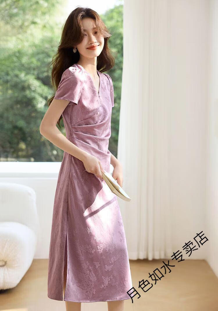 e717e0d7899c1eef.jpg' style=