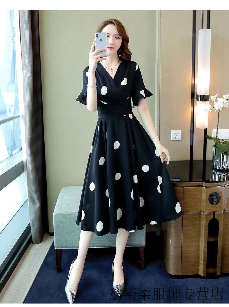 142dd767a8ec8039.jpg' style=