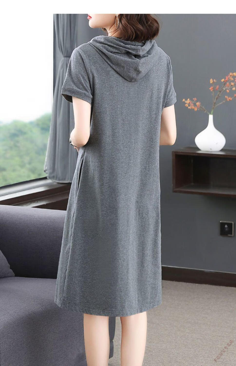 1f613c4a7e946b2d.jpg' style=