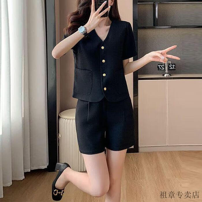 c5965931fbc66962.jpg' style=