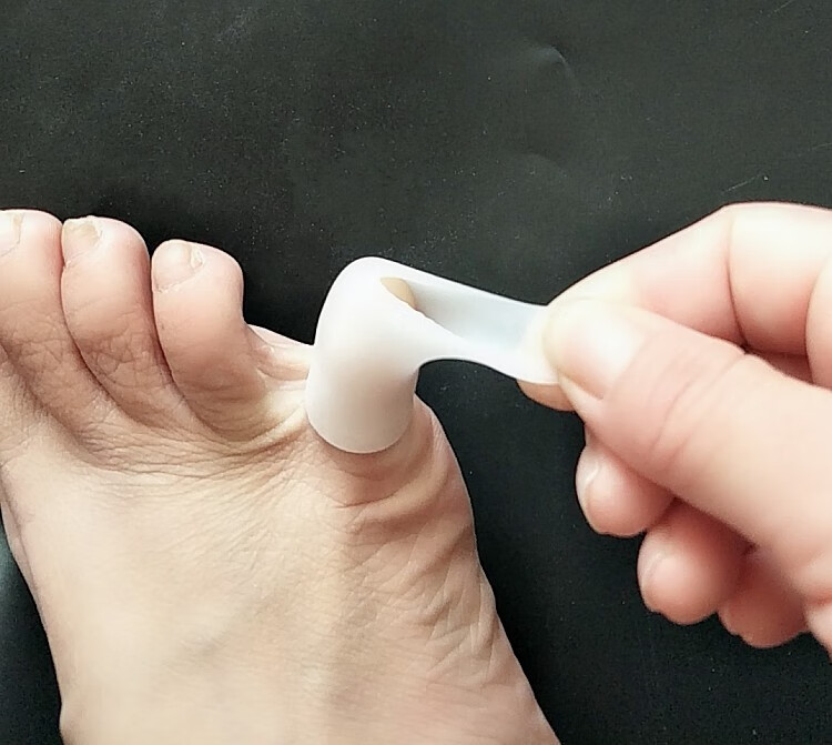 脚趾头防磨套 高跟鞋磨脚套 脚趾头疼痛保护套 指关节硅胶护指套 白色