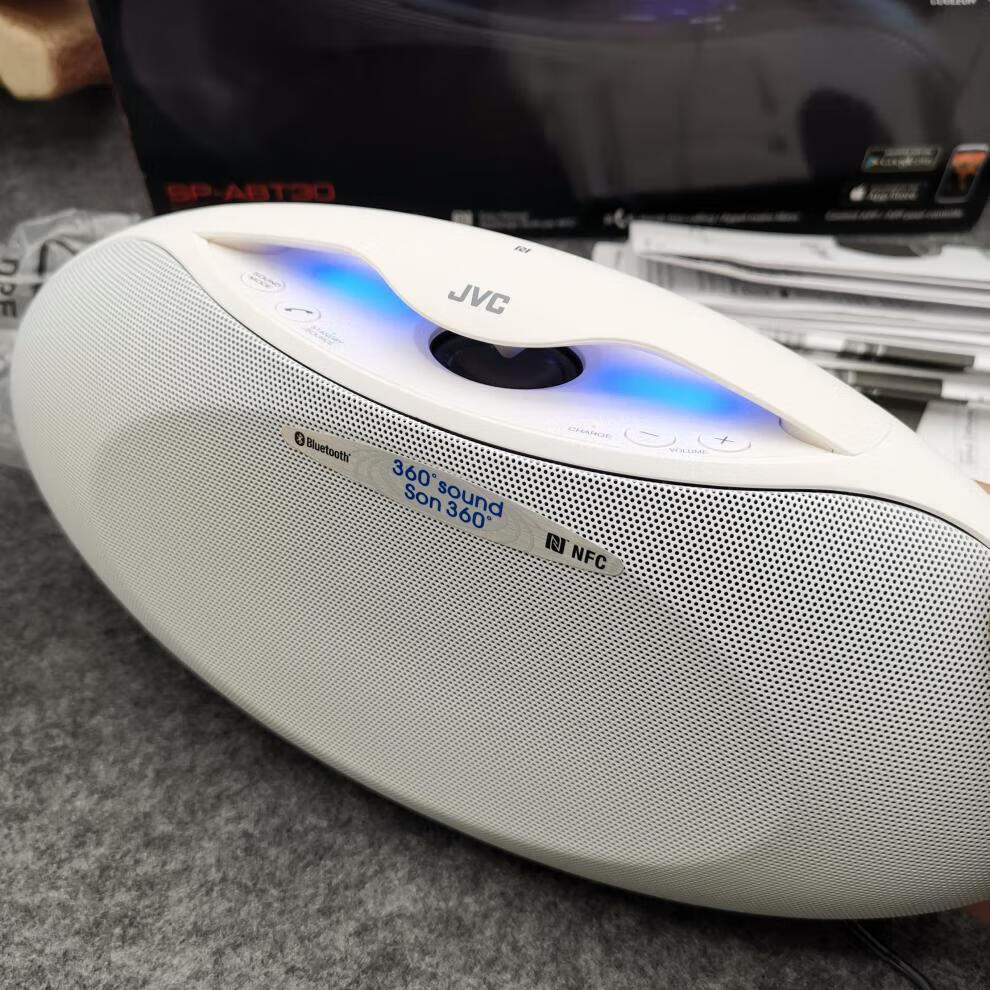日本jvc蓝牙音箱20w大功率重低音细节丰富360度方位声场库存 jvc蓝牙