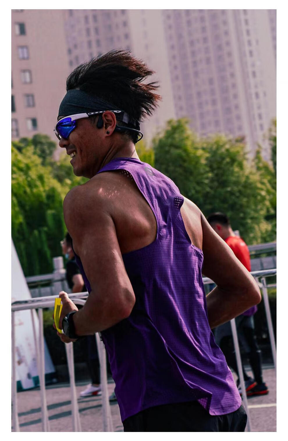 马拉松网孔男款竞技跑步背心健身轻薄透气速干纯色qinkung轻功 夏