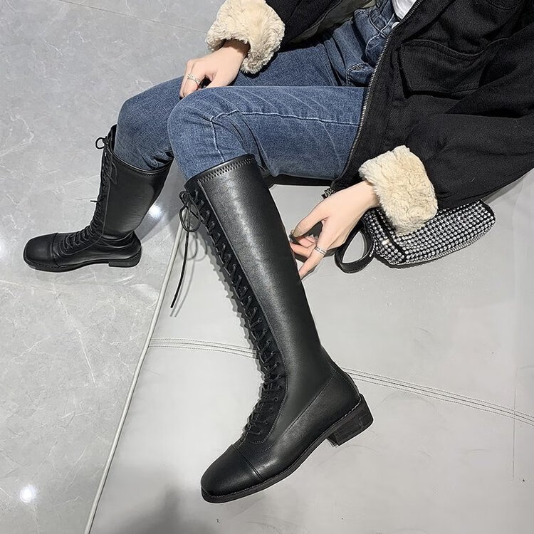 七屿鹿绑带长筒靴女2022新款不过膝厚底高筒小个子瘦骑士马丁靴女