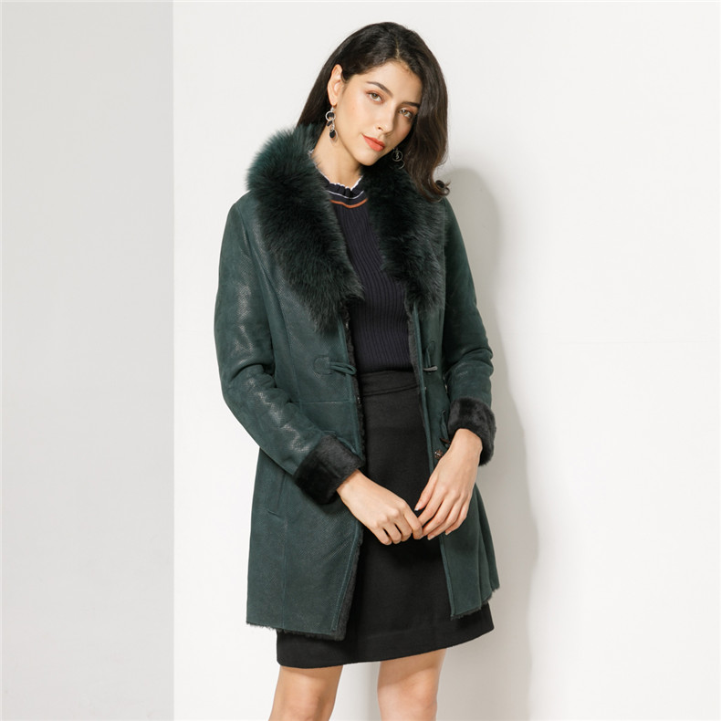 玫而美时尚美丽诺羊羔毛皮毛一体大衣狐狸毛领外套皮草04238