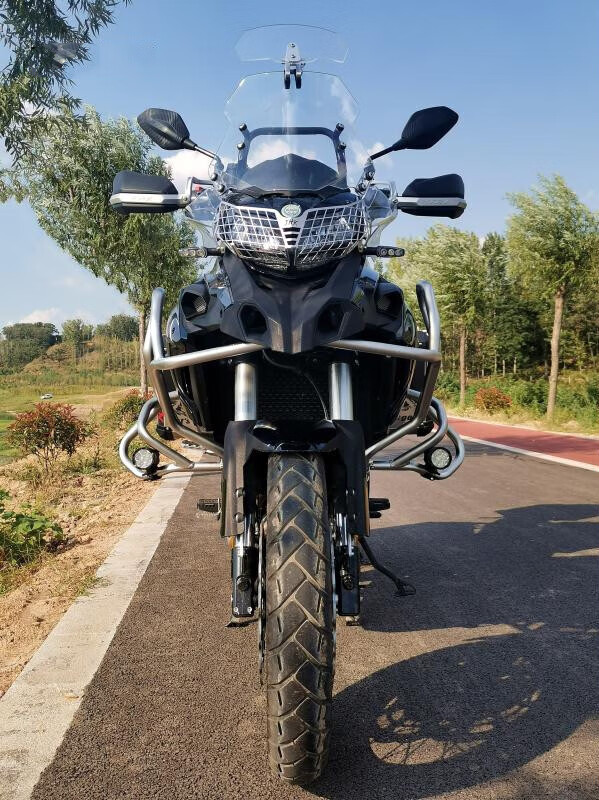 适用trk贝纳利金鹏502/502x摩托车改装尾箱铝合金三箱护杠 502x/40l