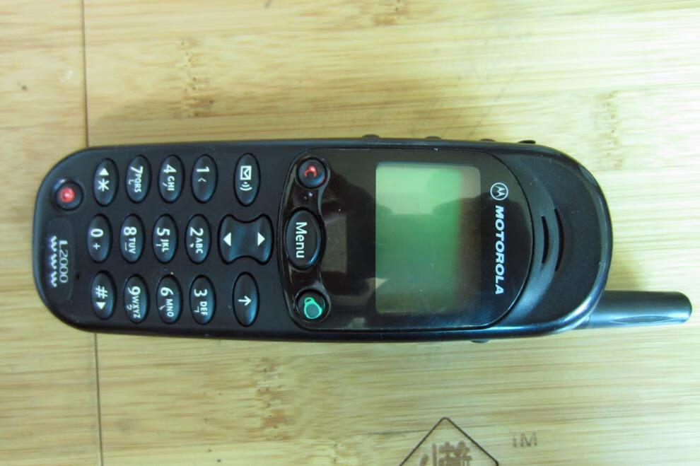 摩托罗拉l2000经典大哥大古董怀旧直板手机原装电池黑色主机2电池充电