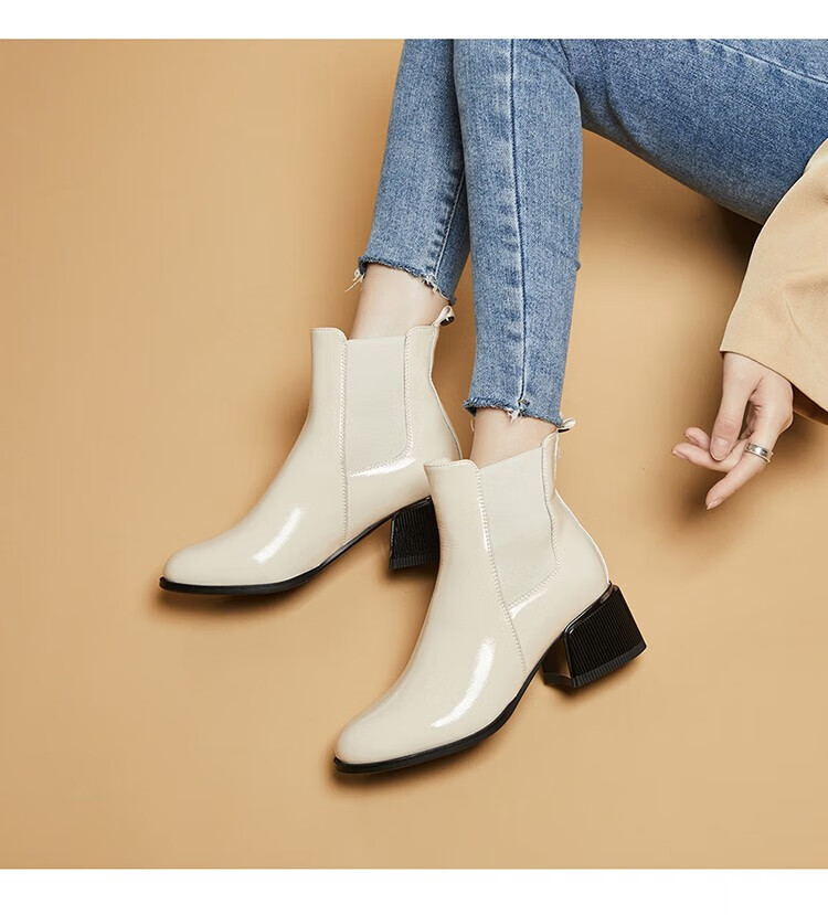 达芙妮牛皮女靴切尔西靴女2022新款秋冬季鞋子加绒短靴女粗跟高跟皮靴