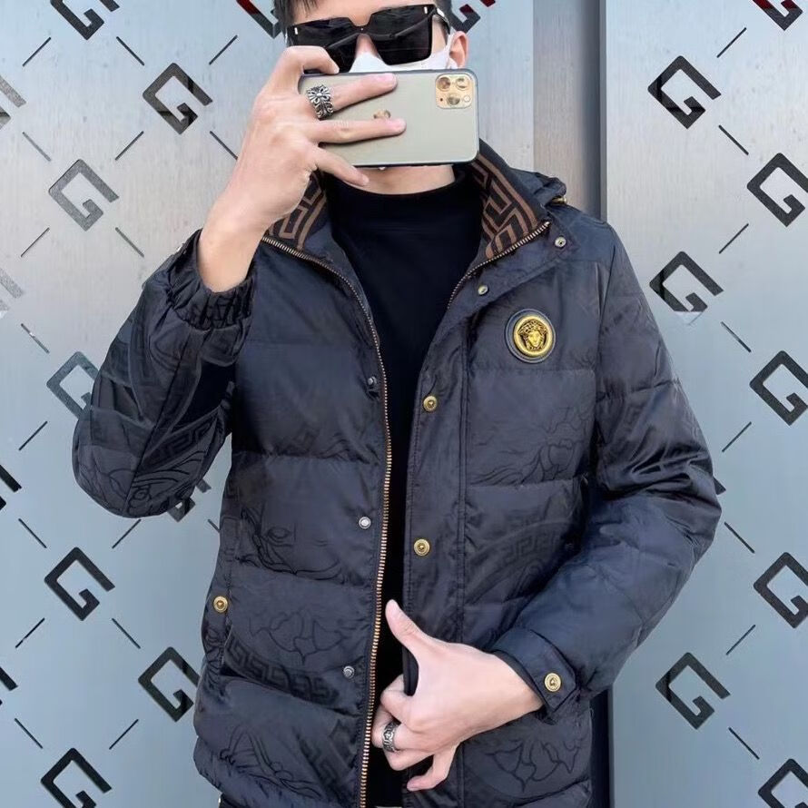 美杜沙美人头2022高品质百搭保暖克罗心联名冬季新款连帽羽绒服外套男