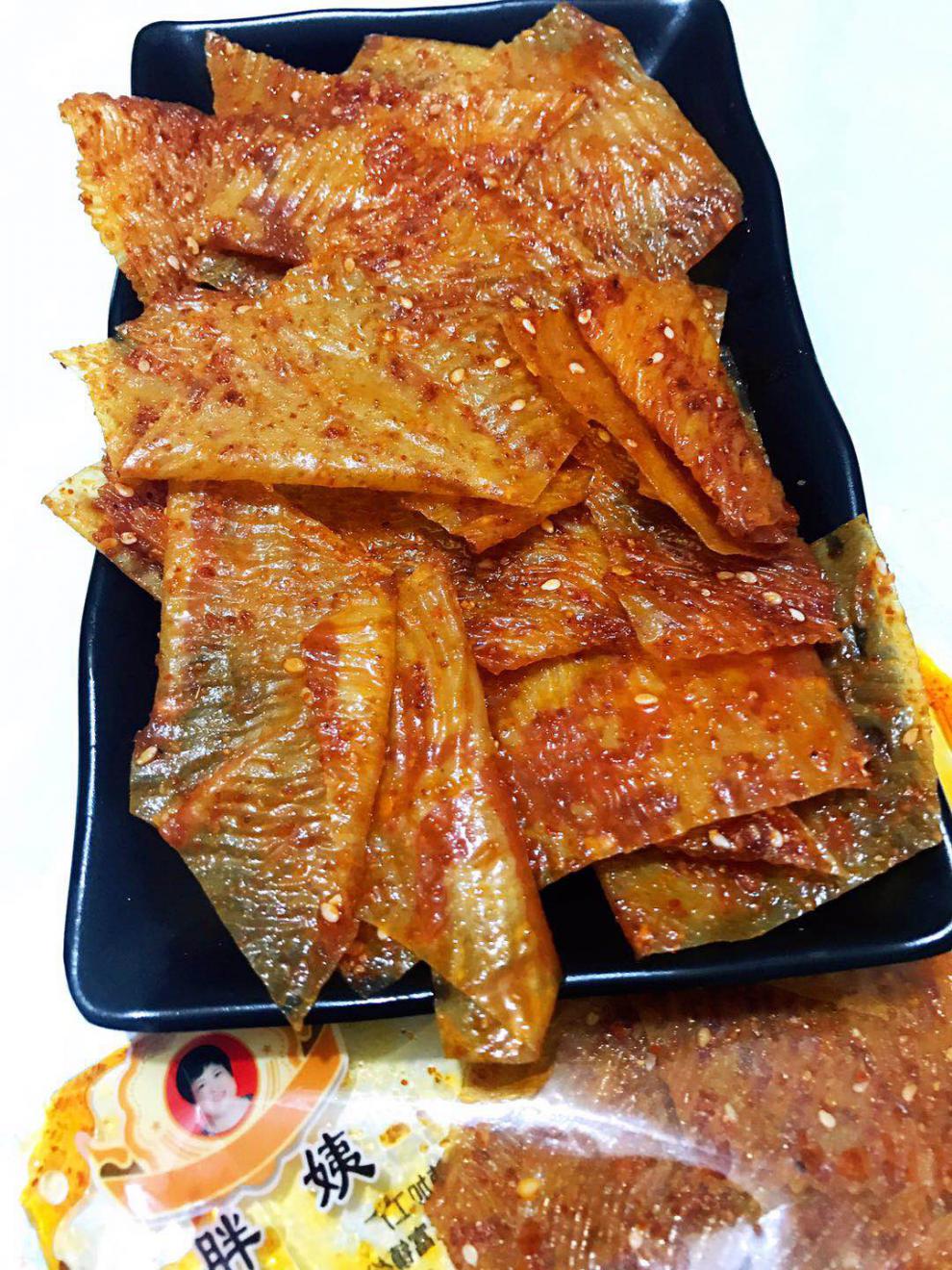 胖姨辣条江西奉新特产麻辣片胖姨牛排 零食儿时辣条豆腐皮零食萌逗
