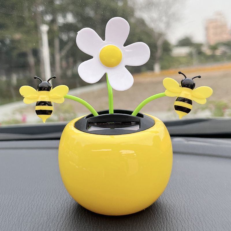 车爱人汽车摆件人物卡通精品小车装饰品车头摆件汽车内饰品摆件创意