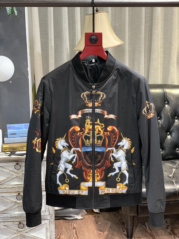 品牌: 猫人(miiow) 商品名称:猫人(miiow)男装秋冬季2019新款白马印花