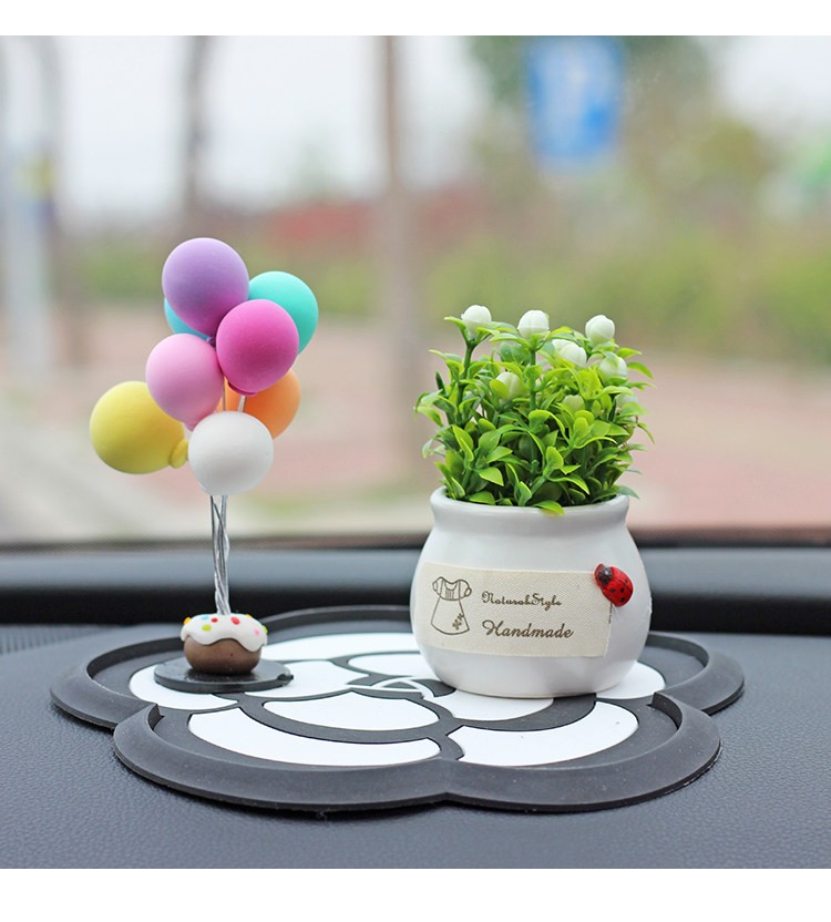 模型车载气球汽车摆件可爱车内卡通小狗车前饰品创意装饰摆设 小灰灰