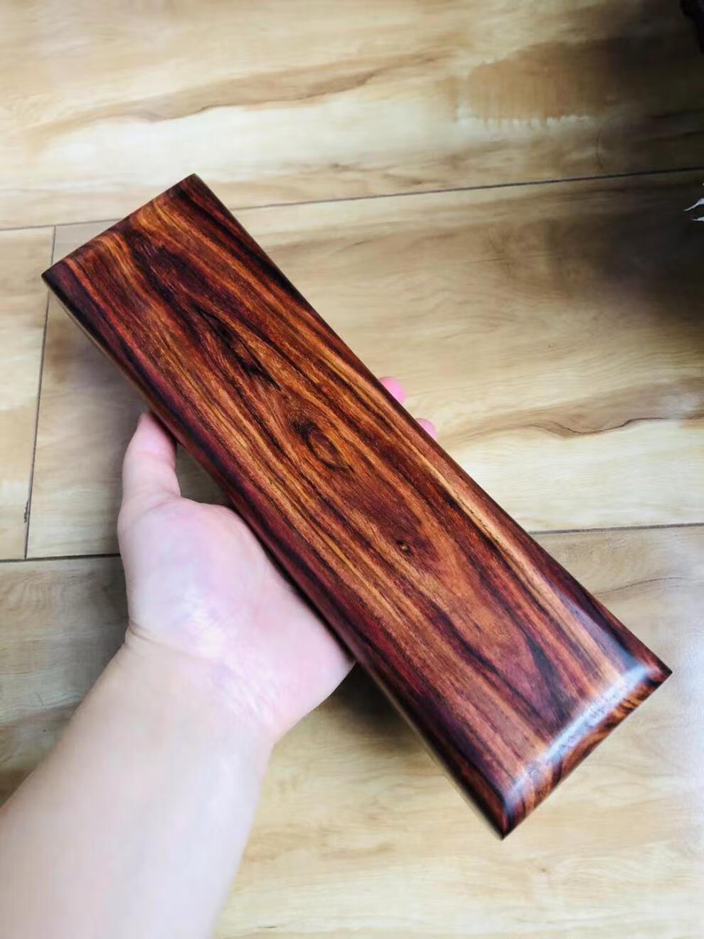 海南黄花梨枕头孤品海南全实心枕头颈椎枕高油密老料中式成人摆件款式