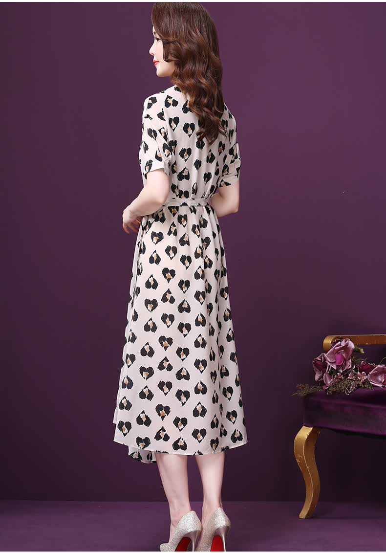 王小鸭桑蚕丝气质v领连衣裙女2022新款夏设计感复古港风真丝裙子 米色