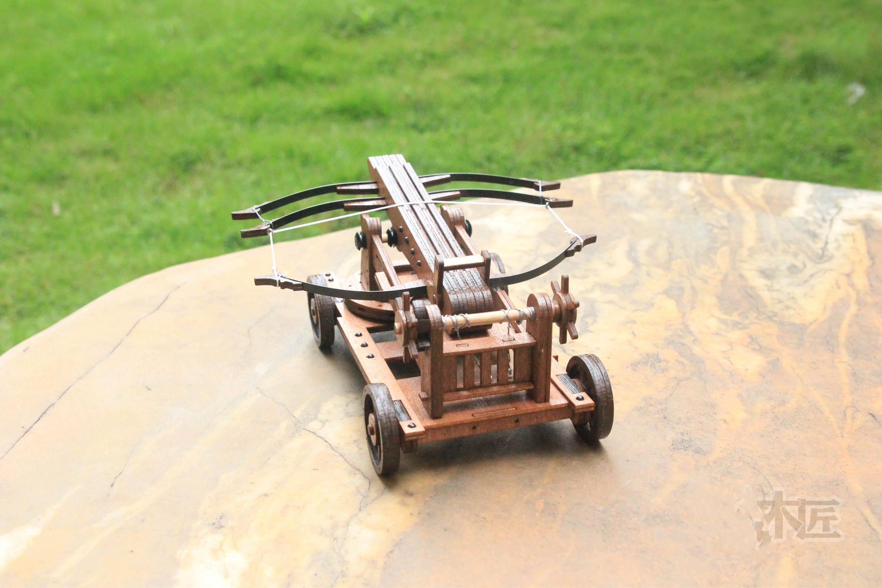 投石车模型古代三弓床弩朝神臂弩古战车抛石机攻城车诸葛连弩 龙头款