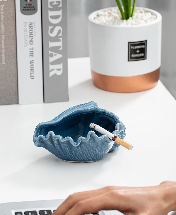 适用场景:客厅类别:烟灰缸造型:海螺风格:中式材质:陶瓷货号:l