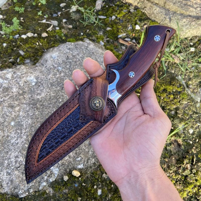 破晓大马士革钢vg10夹钢高硬度户外露营小刀手工锻打刀出口刀 西城