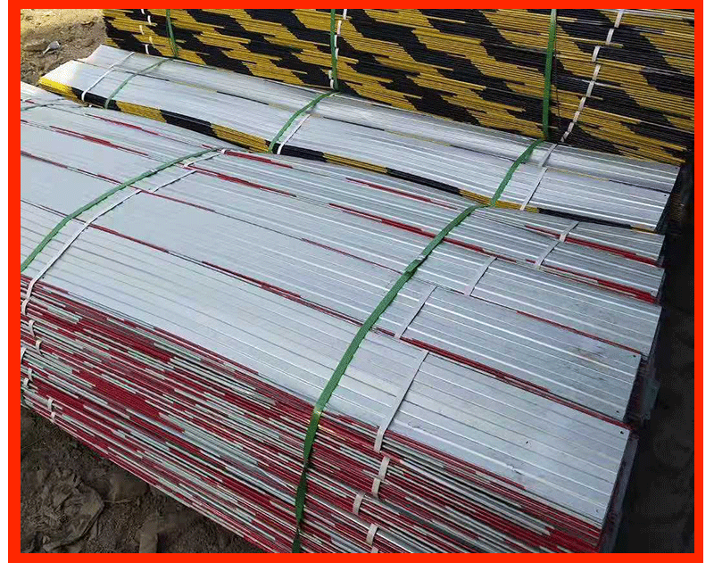 建筑工地外架警示带隔离带警示条踢脚线镀锌铁皮踢脚板谦设 红白平板