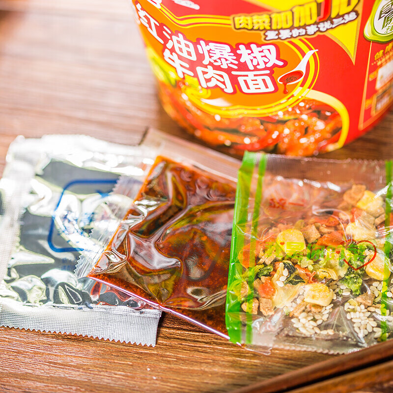 来一桶方便面整箱泡面 红油爆椒牛肉面108g*12桶 无辣不欢 红油爆椒12