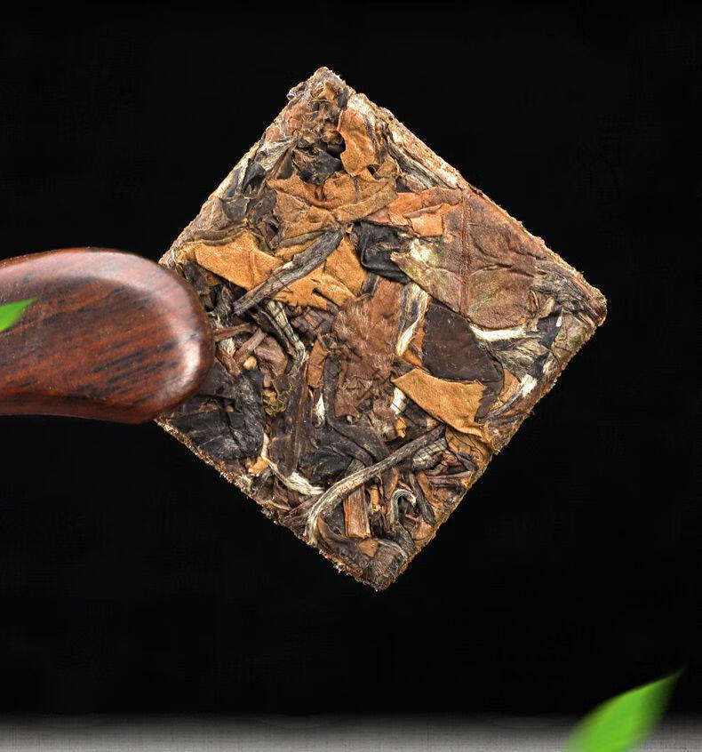 福鼎白茶寿眉150克一条老白茶饼干茶小方片小泡袋礼盒装30片10小盒一