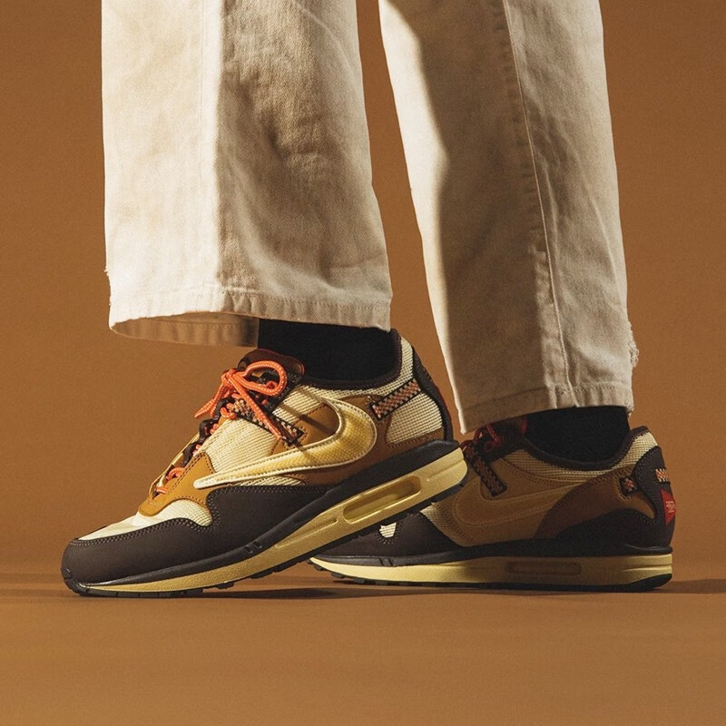 耐克nike air max 1 travis scott ts倒钩 男女跑步鞋 do9392-700 35.