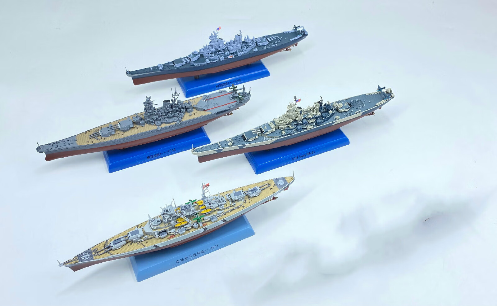 大和号战列舰模型 二战密苏里衣阿华北卡南达俾斯麦战列舰战舰世界