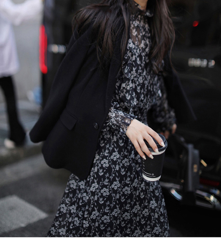 雅可希春秋碎花连衣裙气质通勤仙女港风黑色长裙印花高腰女装a字裙