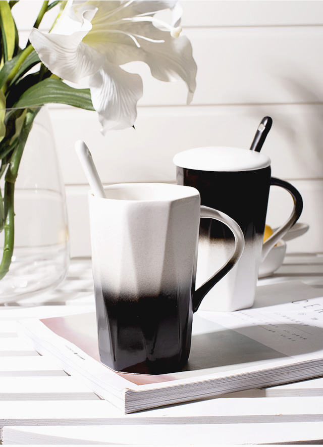 创意陶瓷杯子马克杯带盖勺男女学生情侣水杯早餐家用咖啡杯女 上粉色