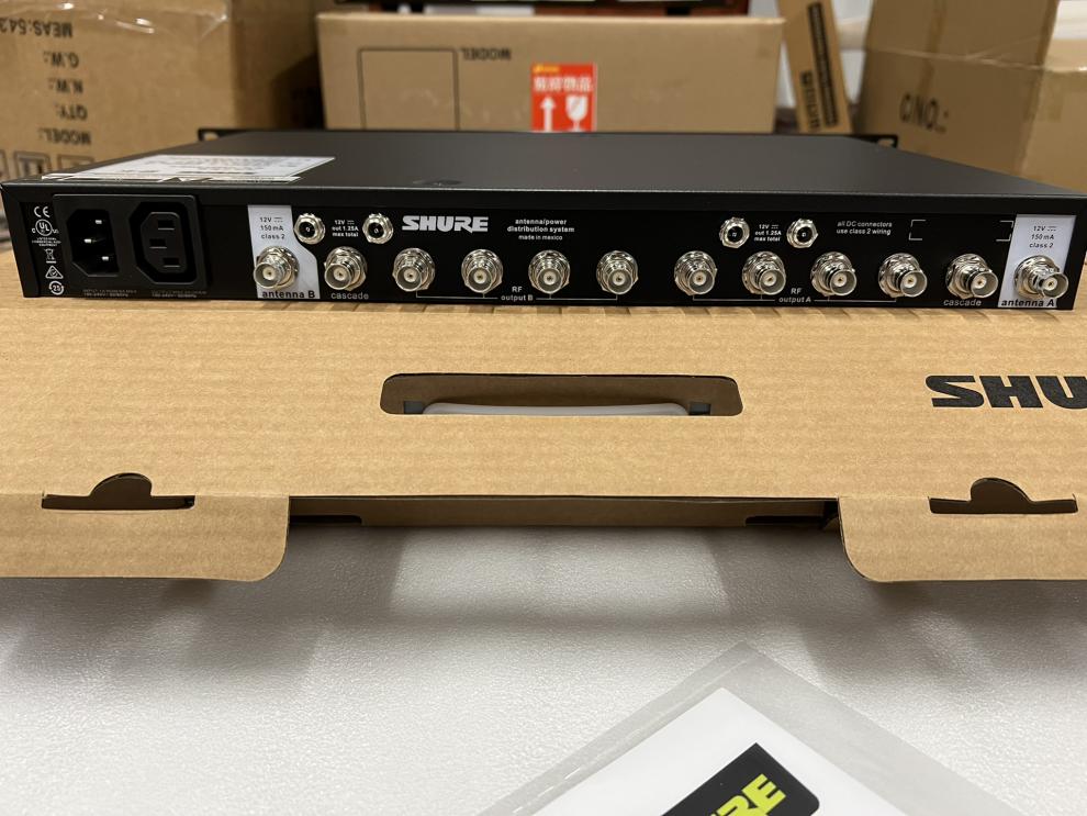 小城伊香 shure2f舒尔ua8452f844天线放大器户外无线话筒接收信号功率