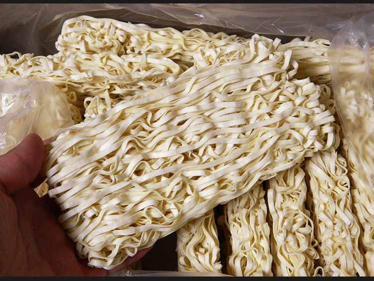 手拍捞面 整箱散装面啡油炸方便面块面饼麻辣烫面手工宽面面条粗面 斤