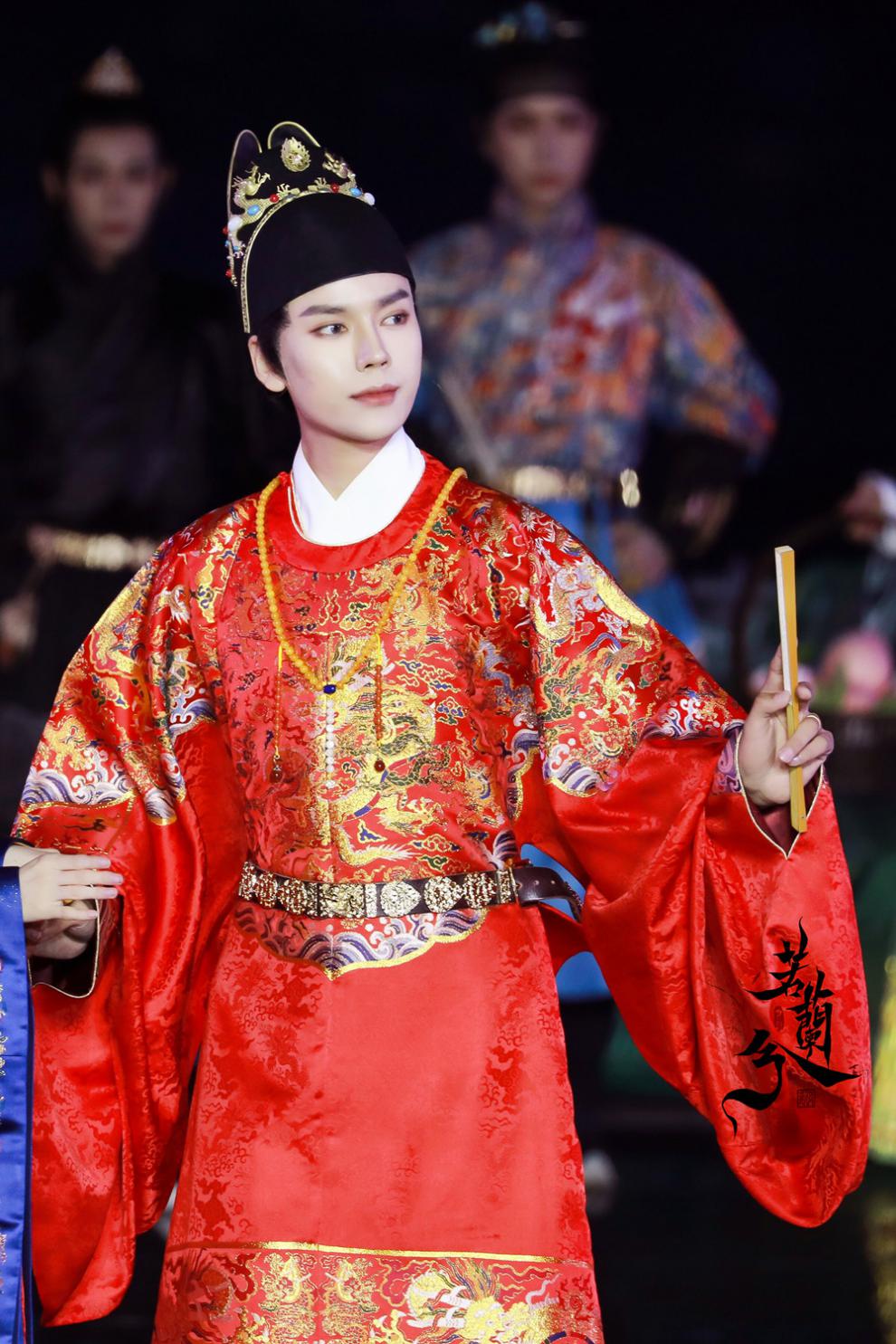 明制婚服明朝结婚婚宴皇后大衫霞帔缀吉服传统婚礼套