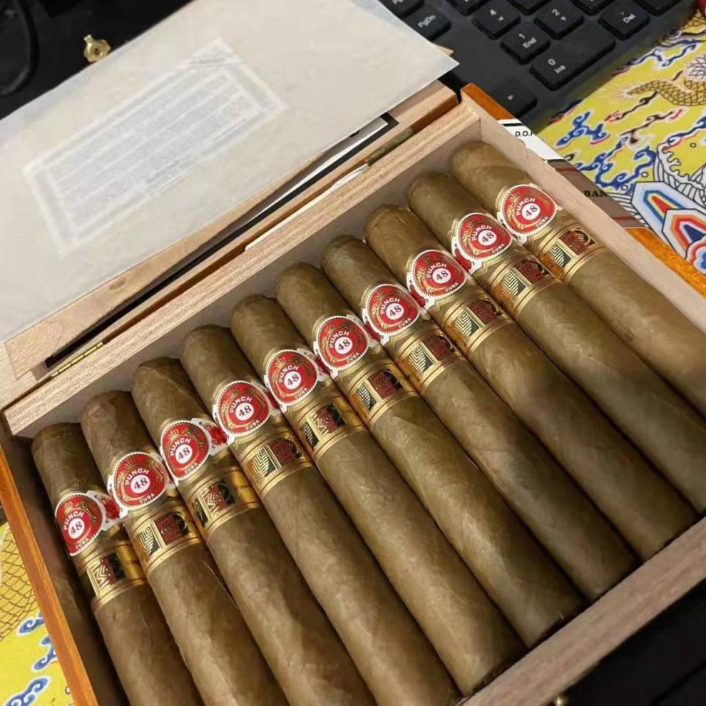 茶雪茄雪茄盒经典口感佳批发放心购烟批发荷花雪茄批发烟批发一支粗