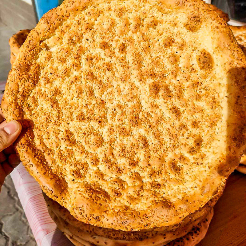 伽师馕 新疆特产烤馕饼芝麻油馕油酥馕咸香老炕馕手工馕 芝麻小油馕