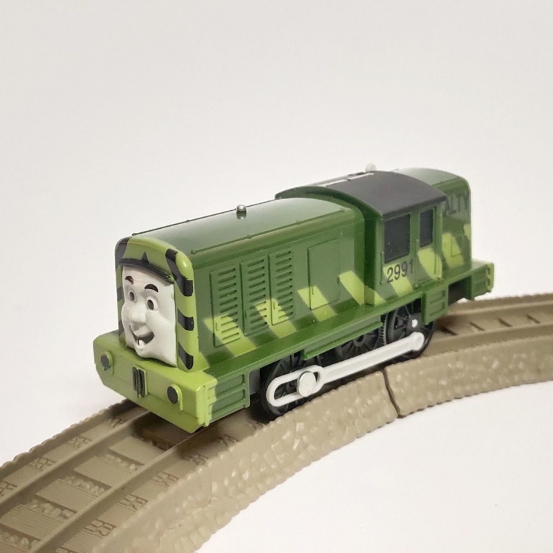 电动托马斯小火车詹姆斯高登爱德华亨利培西多款男孩玩具模型 唐纳德