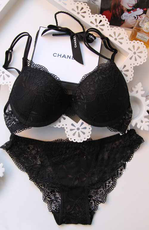 挺法国深v性感蕾丝聚拢上薄下厚黑色文胸套装女士两排扣内衣胸罩感觉