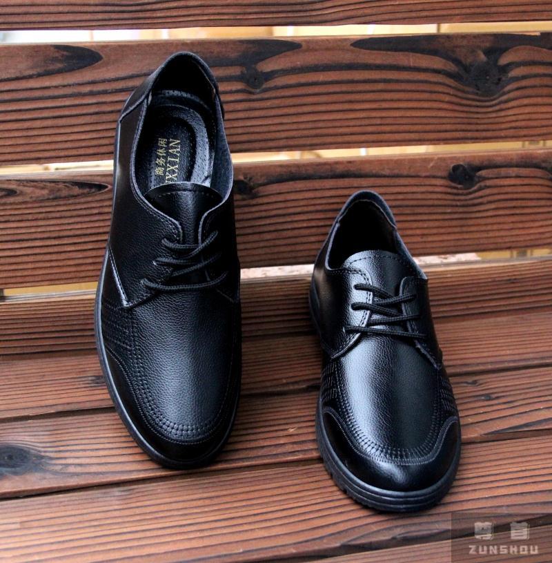 轮胎底劳保鞋无钢头劳保上班防水皮鞋男耐磨轮胎底防臭保安服饭店酒店