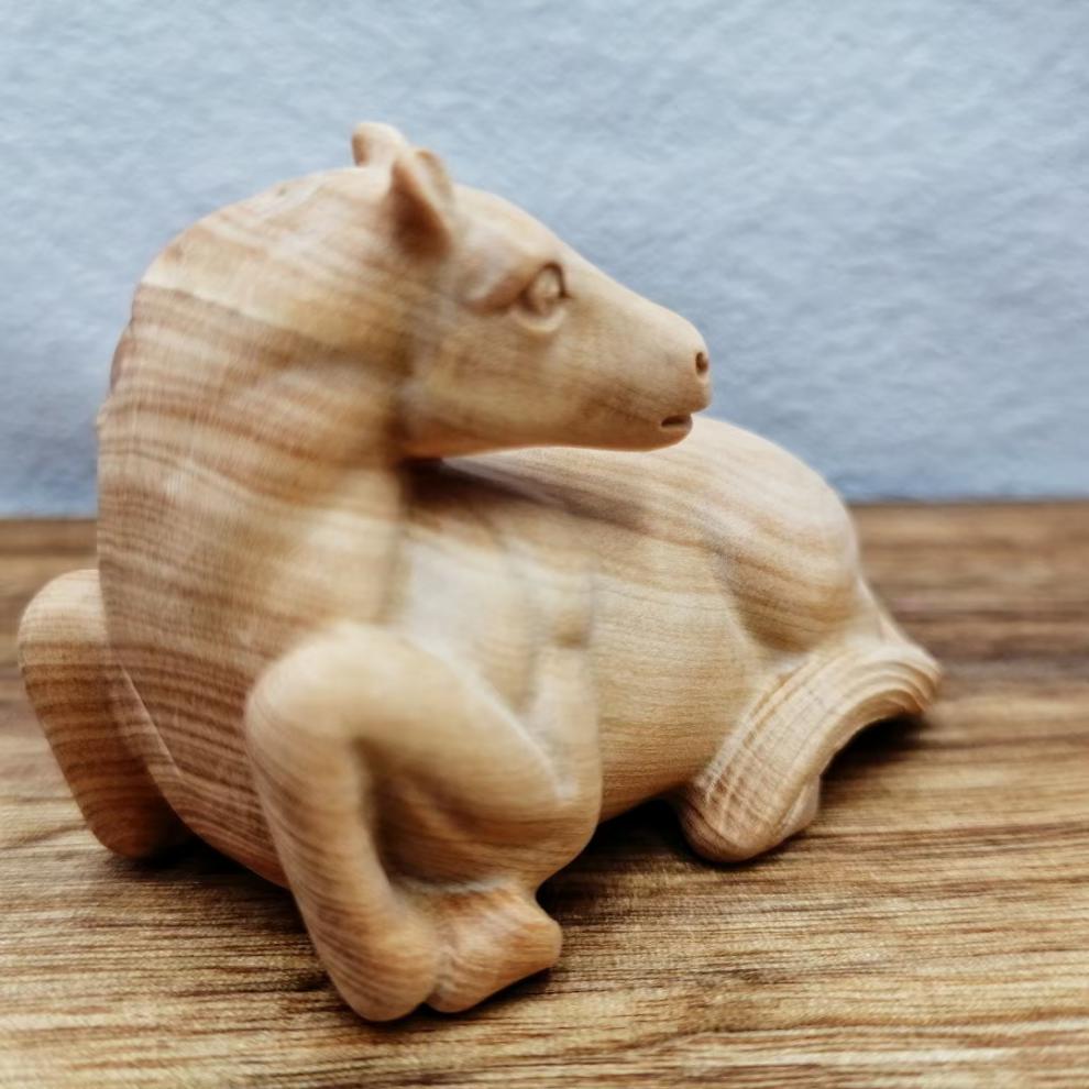 倍喜欢 小叶黄杨木雕工艺品小马驹手把玩件实木生肖动物挂件根雕卧马