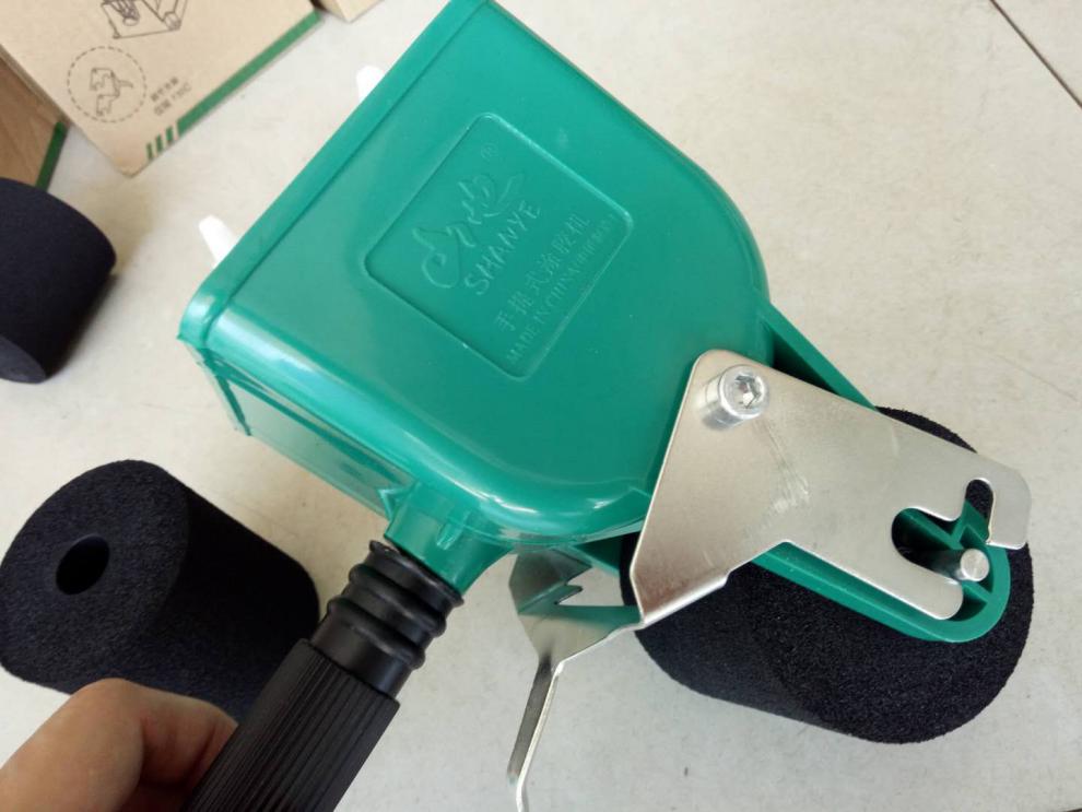 滚筒式手动涂胶机 手动刷胶神器手动涂胶机滚胶机木工手提滚筒刷涂胶