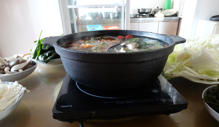 纯铸铁鸳鸯火锅火锅涮锅铸铁火锅鸳鸯锅平底火锅电磁炉燃气35cm鸳鸯