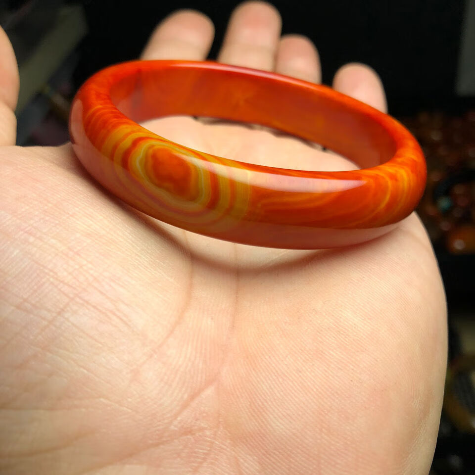 源璐战国红玛瑙手镯女新款时尚饰品中宽圆条叮珰镯带证书 55-56圆条