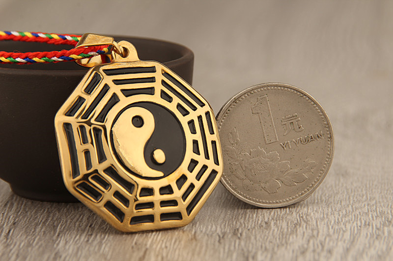 玉满田 阴阳五行护身符钛钢转动鱼先天八卦图金木水火土吊坠挂件本命