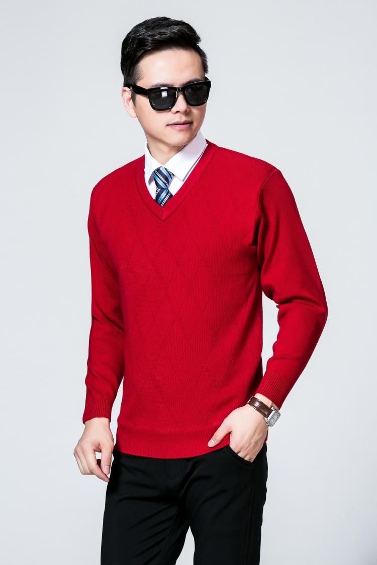 秋冬新郎参加结婚宴爸爸装本命年正大红色男士毛衣鸡心v领羊绒衫 正大