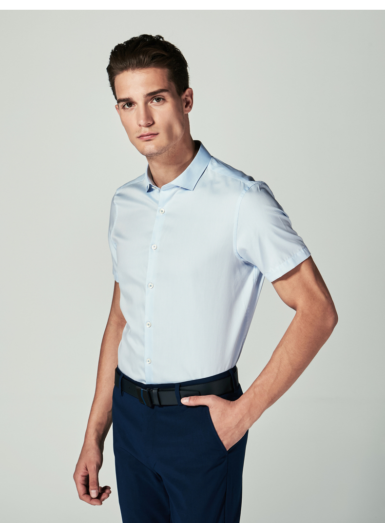 劲霸男装短袖衬衫男劲霸柔滑丝棉净色宽角领短袖正统衬衫hecl2595 浅