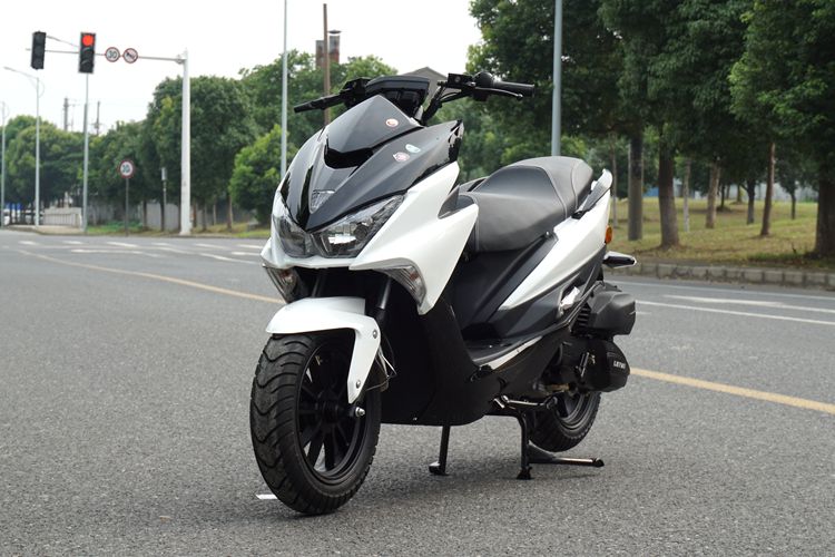 2019宏图二代国四电喷鸿图smax摩托车燃油车踏板车助力车航爵牌可上牌