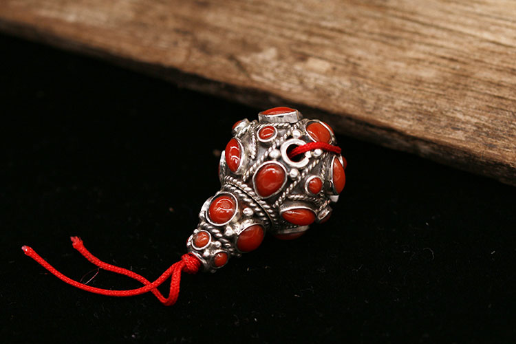 三八节礼物西藏藏式佛珠佛头925银 红色珊瑚银饰佛头三通佛珠念珠配饰