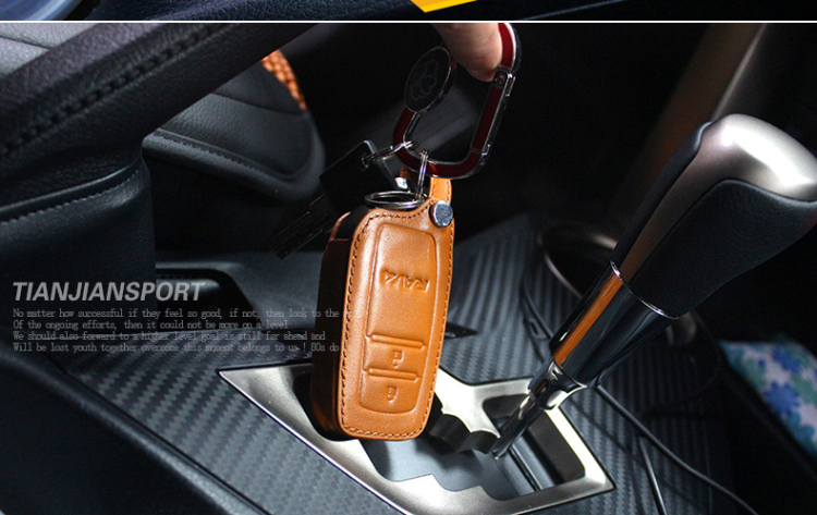 Huashi Keychain Car Keychain Internet Celebrity Cute Safe Journey Sandalwood Little Deer Keychain [Green Sandalwood] 8